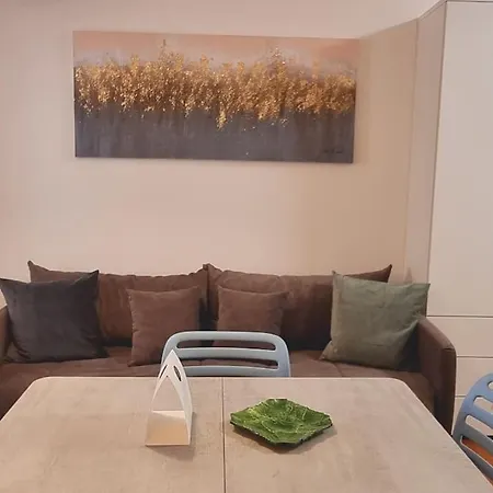 아파트 My House&apartments 아그라테브리안자